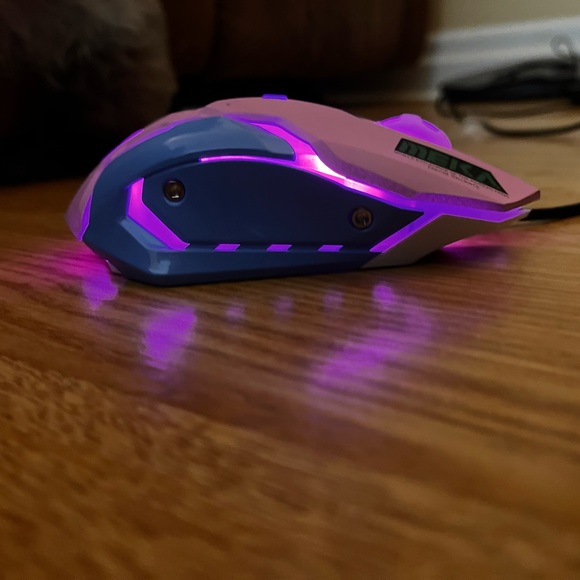 Gaming Keyboard & Mouse - Picture 5 of 7